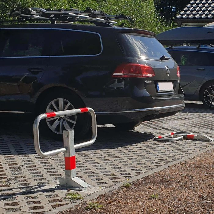 Moravia Parkbügel Sesam, Silber / Rot, Klappbar, Zum Aufdübeln, 78 X 57cm, Mit Zylinderschloss 2 Moravia Parkbügel Sesam, Silber / Rot, Klappbar, Zum Aufdübeln, 78 X 57cm, Mit Zylinderschloss – Bild 2