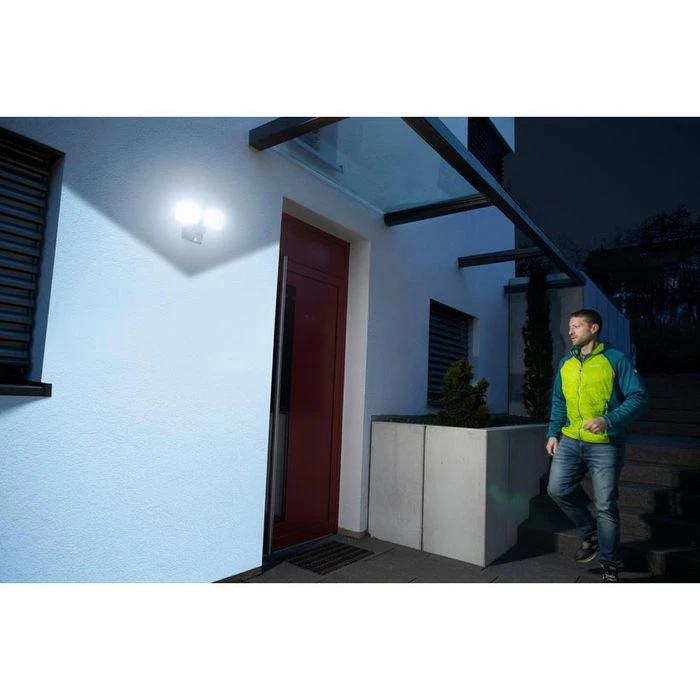 Brennenstuhl LED-Außenstrahler WFD3050P DUO , 30 W, 3500 Lm, Bewegungsmelder, Netzbetrieb, WLAN 2 Brennenstuhl LED-Außenstrahler WFD3050P DUO , 30 W, 3500 Lm, Bewegungsmelder, Netzbetrieb, WLAN – Bild 2