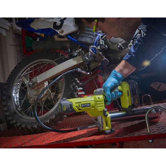 Ryobi Fettpresse ONE+ R18GG-0, 5133004643, Akku-Fettpresse, Aluminium, Kartuschen Mit 400g 2 Ryobi Fettpresse ONE+ R18GG-0, 5133004643, Akku-Fettpresse, Aluminium, Kartuschen Mit 400g – Bild 2