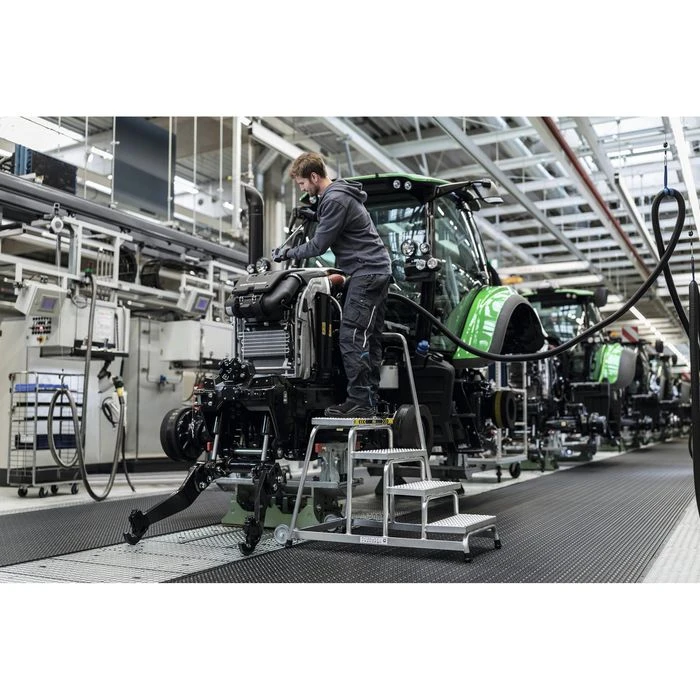 MUNK Montagetritt 51034, Aluminium, Trittleiter Mit 5 Lochblech-Stufen R13 2 MUNK Montagetritt 51034, Aluminium, Trittleiter Mit 5 Lochblech-Stufen R13 – Bild 2